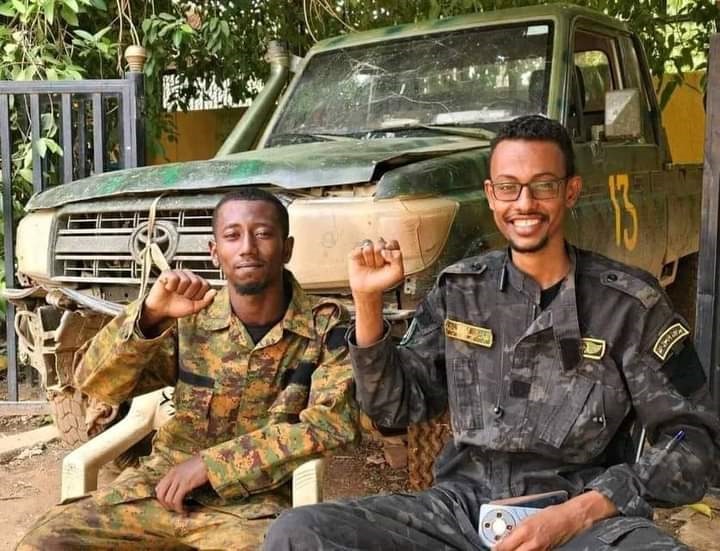 كتب المصباح أبو زيد قائد الكتيبة الرابعة قوات البراء بن مالك  في تدوينة له على صفحته الشخصية بفيسبوك: رجاءاً  كفو أيديكم.. فالصلاة قائمة.. وعدوكم واحد..