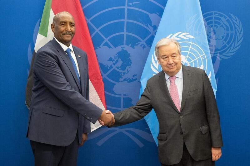 أعرب الأمين العام للأمم المتحدة أنطونيو غوتيريش لرئيس مجلس السيادة السوداني الفريق أول عبد الفتاح البرهان عن قلقه إزاء «تصعيد» النزاع في السودان، وذلك في لقاء جمعهما على هامش انعقاد الجمعية العامة في نيويورك.
