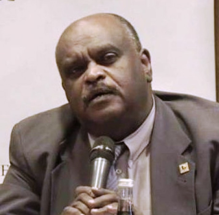 حرب الخامس عشر من أبريل 2023 في السودان، تقترب حثيثا من عامها الثالث. وهي ليست سوى حلقة متقدمة في سلسلة الموت والمعاناة الطويلة التي ظلت تكبل عنق البلاد منذ فجر استقلالها في العام 1956، حيث ظل تاريخ السودان المستقل مضرجا بالدماء ومصحوبا بأنين المعذبين في أرضه.