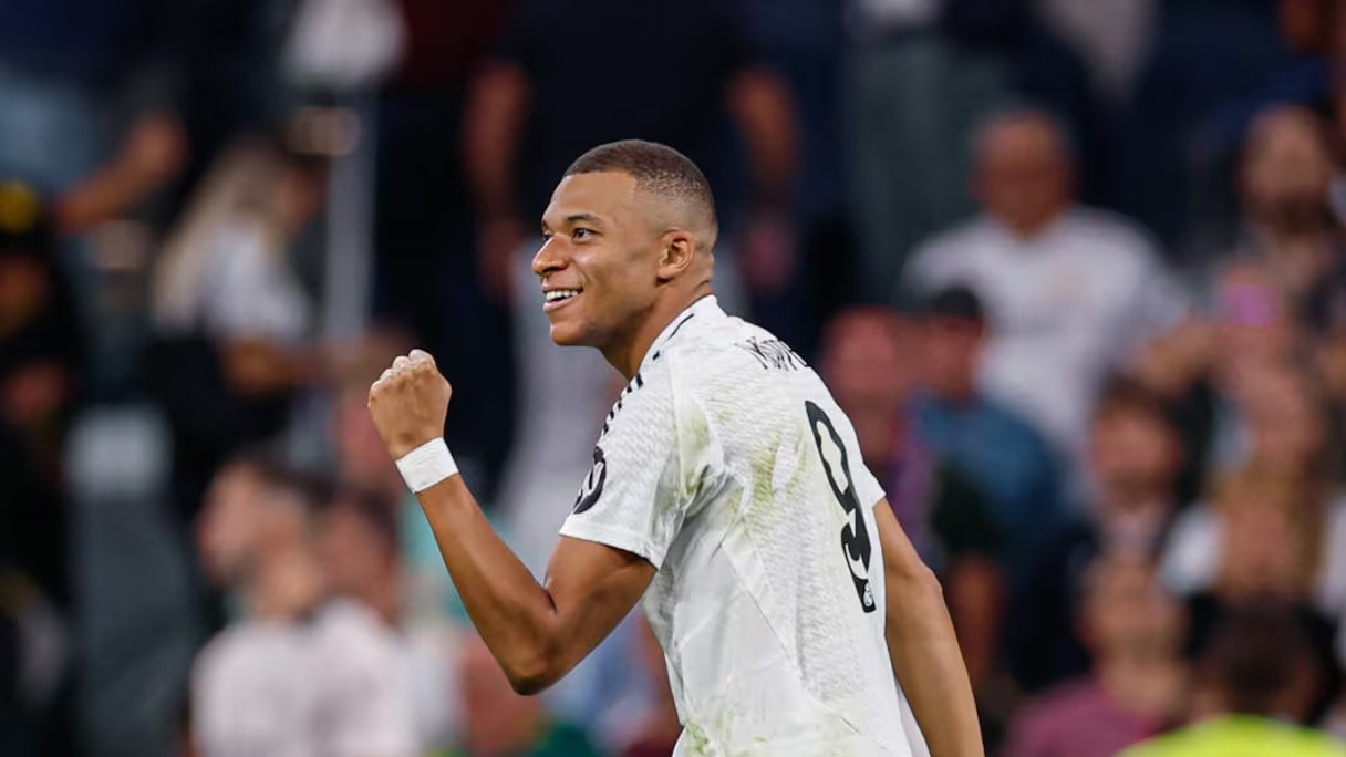 دخل النجم الفرنسي كيليان مبابي قائمة عظماء دوري أبطال أوروبا بعد أدائه اللافت في مباراته مع ريال مدريد أمام شتوتجارت الألماني.