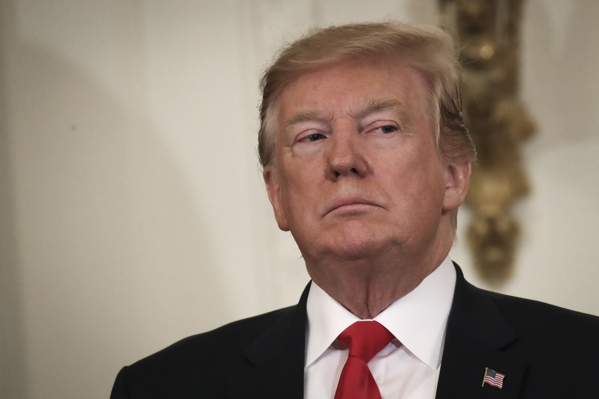 وجه الرئيس الأمريكي السابق، دونالد ترامب، عبر منصته للتواصل الاجتماعي، الشكر لمؤيديه على قلقهم جراء تعرضه لمحاولة اغتيال جديدة.