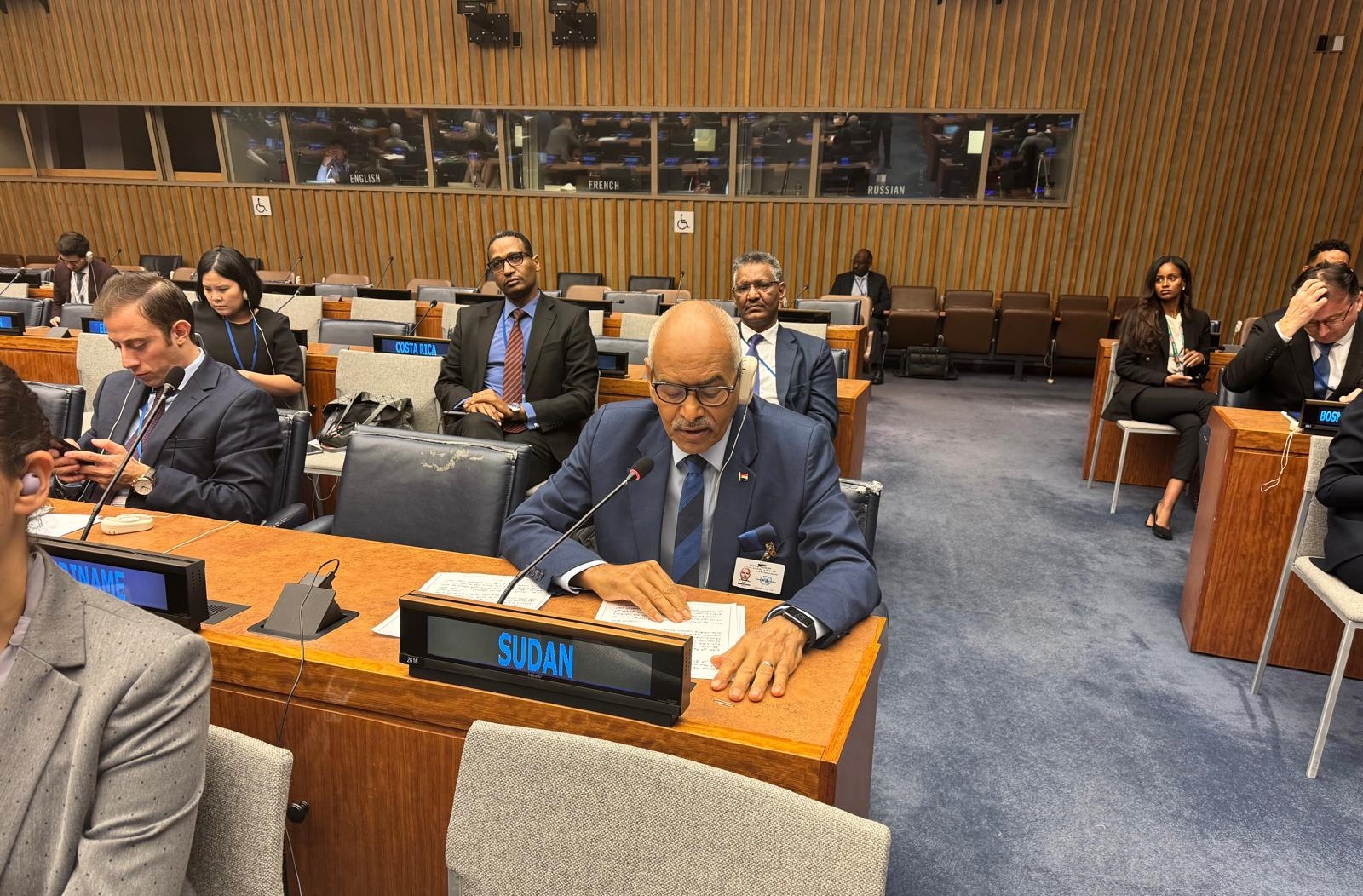 اعتبرت وزارة الخارجية السودانية، الاثنين، الاتهامات التي وجهتها الإمارات للجيش السوداني بقصف منزل سفيرها في الخرطوم بأنها كاذبة وباطلة، وأكدت في ذات الوقت حق الجيش في التصدي لكل مايهدد الأمن القومي.