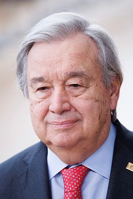 قال  الأمين العام للأمم المتحدة أنطونيو غويتريش إن "شعب السودان، وبالأخص في دارفور يرزح تحت مآسي العنف العرقي والجوع والمرض ومعاناتهم تتزايد كل يوم"