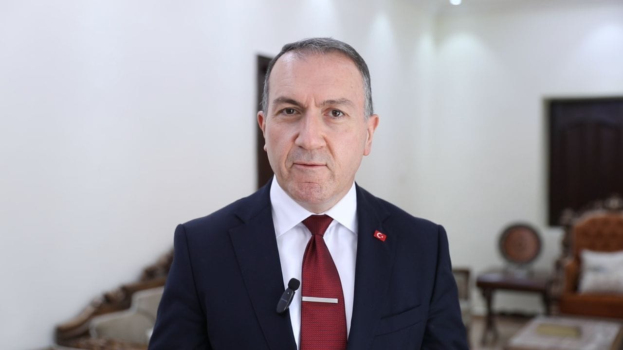 - قال سفير تركيا لدى السودان السفير فاتح ويلذر، إن الصورة التي وصلته من الجزيرة “حطمت قلبه”.