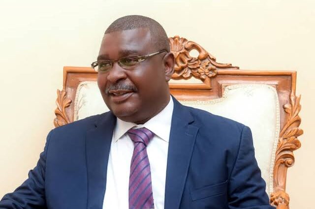 وصل وفدًا من فصيل حركة تحرير السودان ــ المجلس الانتقالي المتحالف مع الجيش، إلى مناطق سيطرة حركة تحرير السودان بقيادة عبد الواحد محمد في جبل مرة بولاية وسط دارفور، لملاحقة قوة تابعة لفصيل يتزعمه الهادي إدريس.