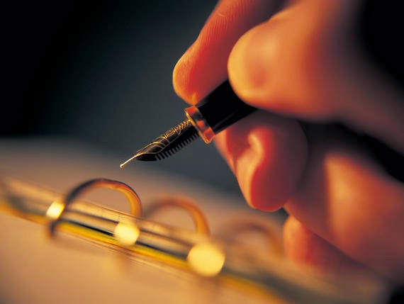 تتشابك وتتقاطع المصالح، مع الأقوال، والأفعال وتؤكدها وتنفيها المقالات والفيديوهات والمقابلات، والمؤتمرات، والندوات، والاجتماعات، خدمة لتلك المصالح والتي تهدف لخدمة تحقيق هدف واحد معلن وأهداف أخرى سرية. وتتراوح تلك الأهداف بين :