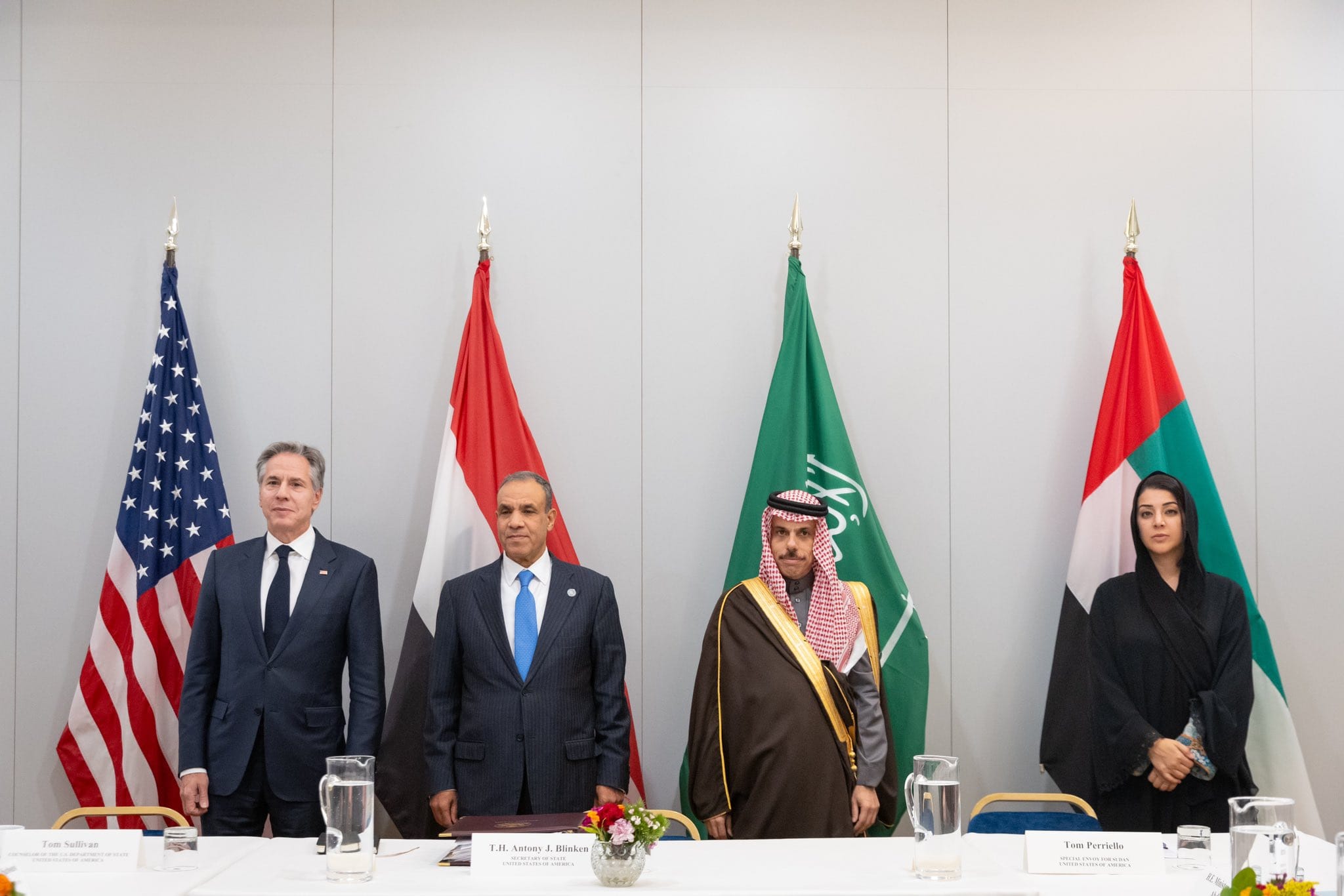 حث اجتماع رباعي بشأن السودان، ضم السعودية والولايات المتحدة ومصر والإمارات، إلى ضرورة تنفيذ التزامات اتفاق جدة لإنهاء الحرب بين الجيش والدعم السريع.