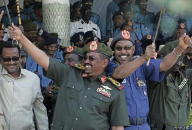 أكد وكيل الادعاء الأول بمكتب المدعي العام بالمحكمة الجنائية الدولية جوليان نيكولز، رغبة المحكمة في اعتقال الرئيس المعزول عمر البشير وأحمد هارون وعبد الرحيم محمد حسين، وجلبهم إلى لاهاي في أقرب وقت ومنحهم محاكمة عادلة.