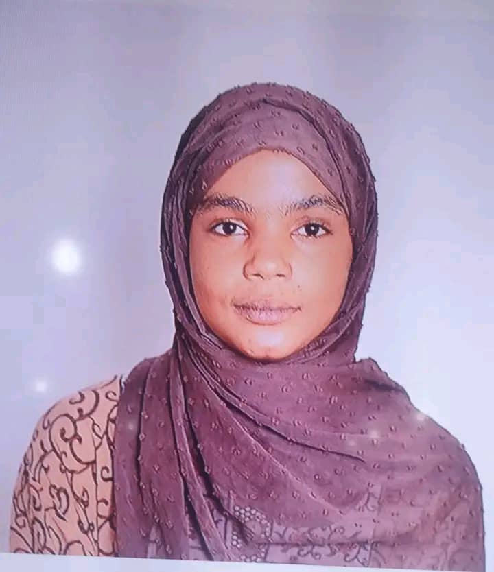  - تحدت "شمس الحافظ عبدالله الحاج" كل الظروف التي التي فرضتها السلطات التشادية، بمنعها انعقاد امتحانات الشهادة الثانوية السودانية في أراضيها وحرمان أكثر من 6 آلاف طالبا وطالبة.