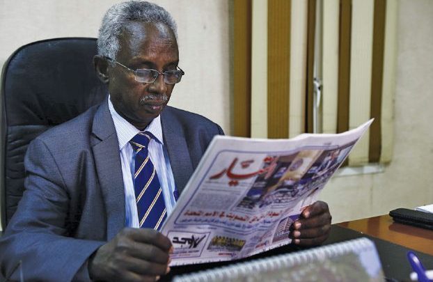 أطفالٌ في روضةٍ بمنطقة «كلوقي» بجنوب كردفان يلعبون ببراءة، فتنقضّ عليهم طائرةٌ مسيّرة بشواظٍ من لهب، وتتركهم أشلاءً متناثرة..