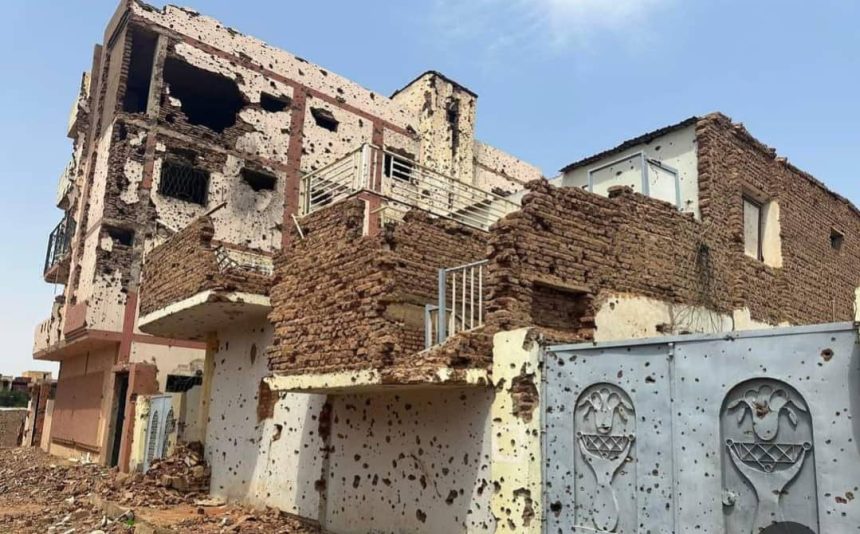 قتل 3 مدنيين، طفلان وامرأة، يوم الأحد، في قصف من «قوات الدعم السريع» على مدينة أم درمان، الواقعة في الخرطوم الكبرى، وفق ما أفاد مصدر طبي.