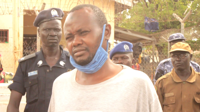 نفذت السلطات في دولة جنوب السودان، عقوبة الإعدام شنقا، على مواطن سوداني الجنسية، أدين في جريمة اغتصاب طفلة وقتلها وإلقاء جثتها في مرحاض عام 2022، في شمال بحر الغزال.