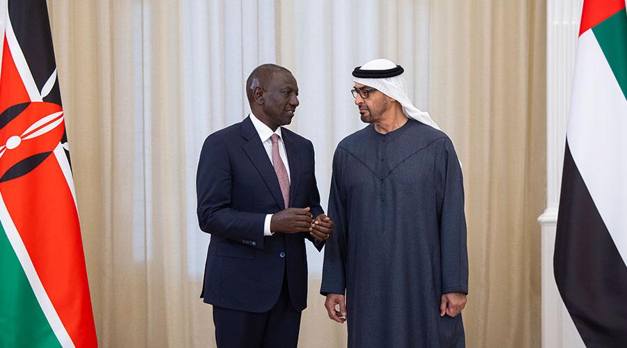 قالت  وكالة بلومبيرغ نقلا عن مصدرين مطلعين افادا بأن كينيا ستحصل الأسبوع المقبل على قرض بقيمة مليار ونصف دولار من الإمارات