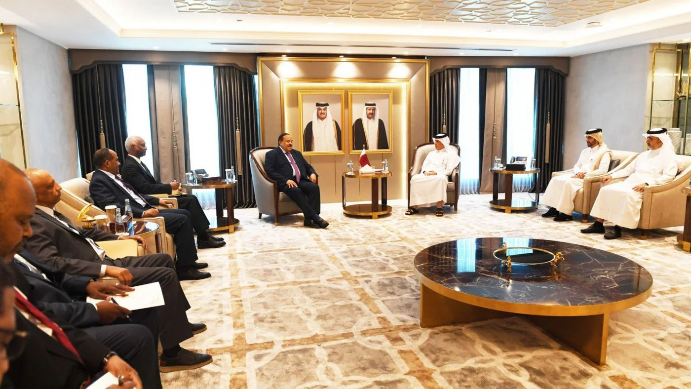 تلقى أمير  دولة  قطر  الشيخ تميم بن حمد آل ثاني،  ، رسالة خطية من  الفريق أول ركن عبدالفتاح البرهان، رئيس مجلس السيادة الانتقالي السوداني، تتصل بالعلاقات الثنائية وسبل دعمها وتطويرها.