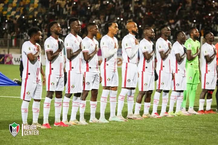في مباراة مثيرة تعادل منتخب السوداني سلبياً مع ضيفه السنغالي يوم السبت ضمن منافسات الجولة الخامسة بالمجموعة الثانية في التصفيات الإفريقية المؤهلة لكأس العالم لكرة القدم 2026 بالولايات المتحدة وكندا والمكسيك.