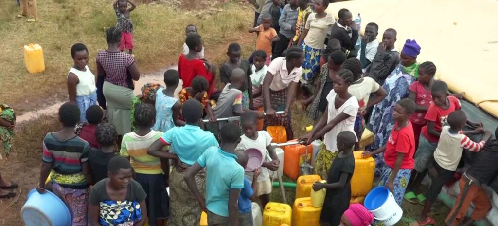 قالت مفوضية الأمم المتحدة لشؤون اللاجئين إن انعدام الأمن والعنف الجنسي المروع في شرق جمهورية الكونغو الديمقراطية دفع عشرات الآلاف إلى الفرار عبر الحدود، الأمر الذي لا يبدو له نهاية في الأفق