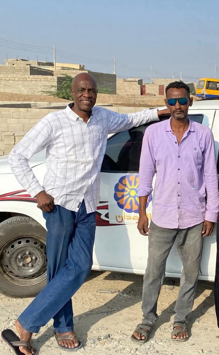 مقتل 6 أشخاص، منهم ضباطين  بالجيش السوداني وجندي  و3  من العاملين بالتلفزيون القومي السوداني  جراء استهدافهم بطائرة مسيّرة في القصر الرئاسي