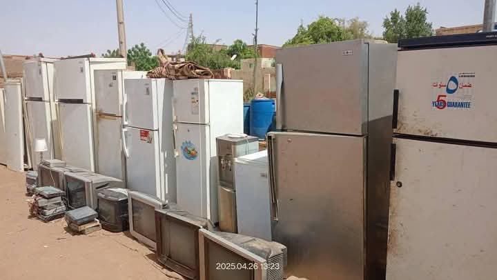 في مشهد يعيد شيئًا من الأمل وسط أطلال الحرب، بادر شباب حي شمبات جنوب الخرطوم بحري إلى إطلاق مبادرة إنسانية غير مسبوقة، تهدف إلى جمع وحفظ ممتلكات المواطنين التي نُهبت أو تبعثرت إثر اجتياح ميليشيا الدعم السريع للمنطقة خلال الأشهر الماضية.