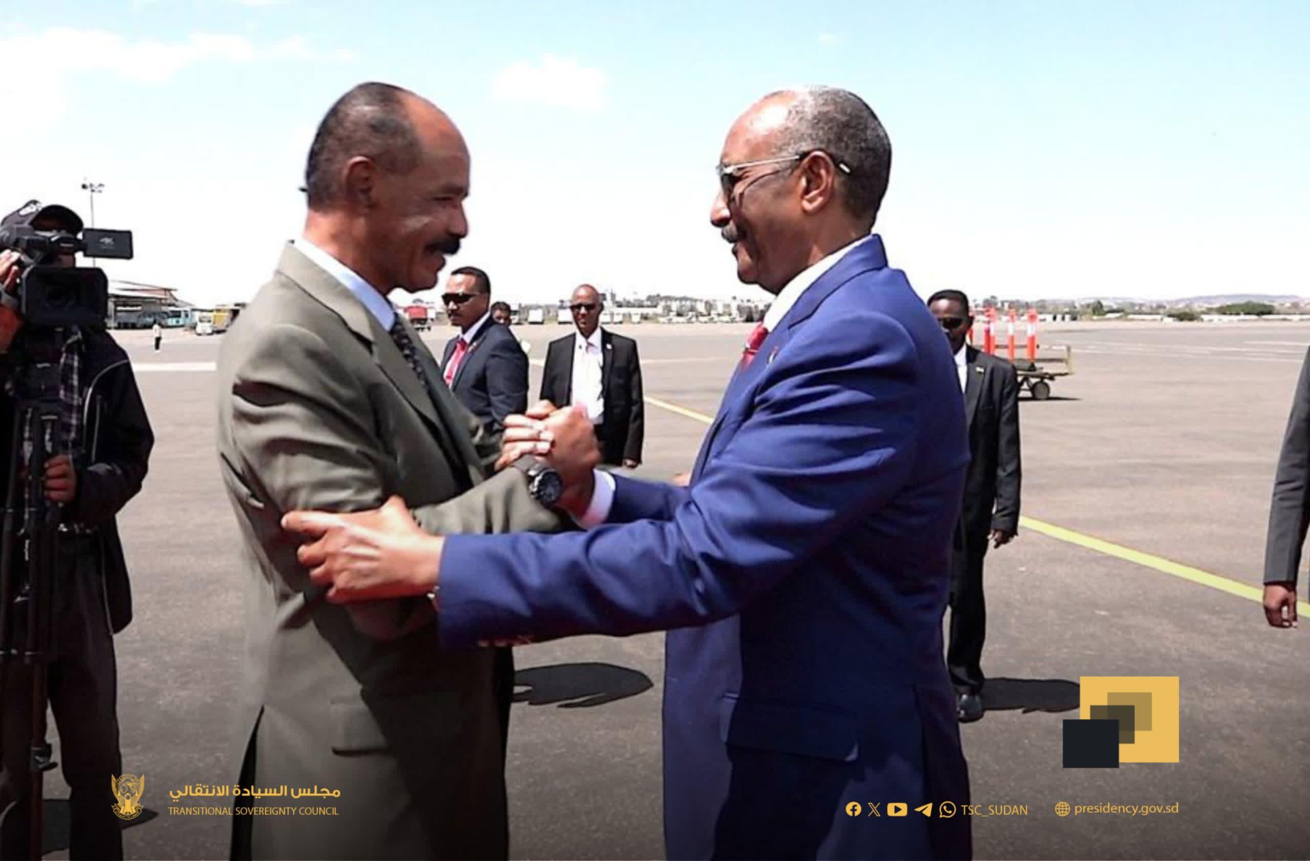 صل  رئيس مجلس السيادة الانتقالي القائد العام للقوات المسلحة الفريق أول الركن عبد الفتاح البرهان اليوم إلى العاصمة الإريترية أسمرا، فى زيارة رسمية