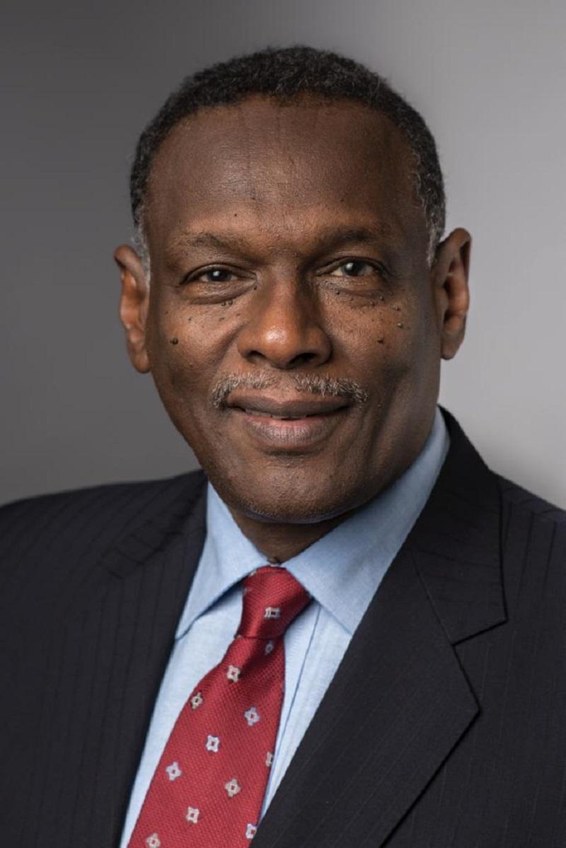 مّن وزير الخارجية المكلّف ال سفير عمر محمد أحمد صديق العلاقات الثنائية بين السودان والصين، واصفًا بكين بأنها "شريك استراتيجي مهم"، معربًا عن تطلعه إلى مساهمة فاعلة من الشركات الصينية في جهود إعادة الإعمار بالسودان،