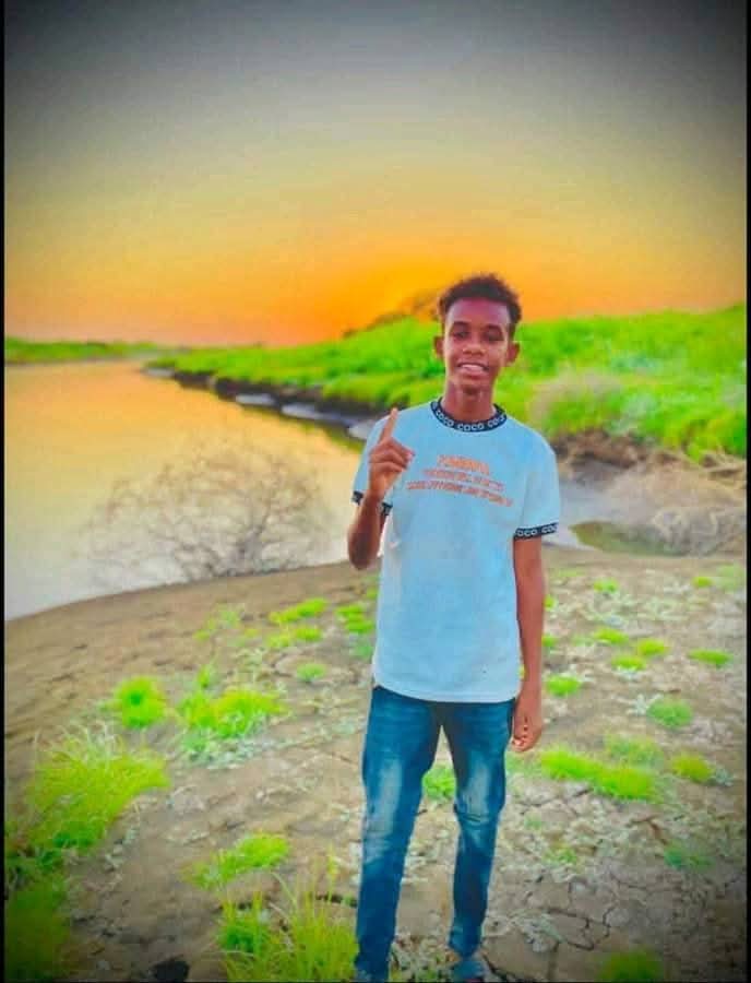 شهدت منطقة الصلوعاب وادي خليل، التابعة لمحلية المتمة بولاية نهر النيل، جريمة قتل مروعة راح ضحيتها الطالب عثمان أبو القاسم الجيلاني، أحد ممتحني الشهادة السودانية، وذلك في صباح يوم الاثنين، بعد ساعات فقط من أدائه للامتحان التجريبي