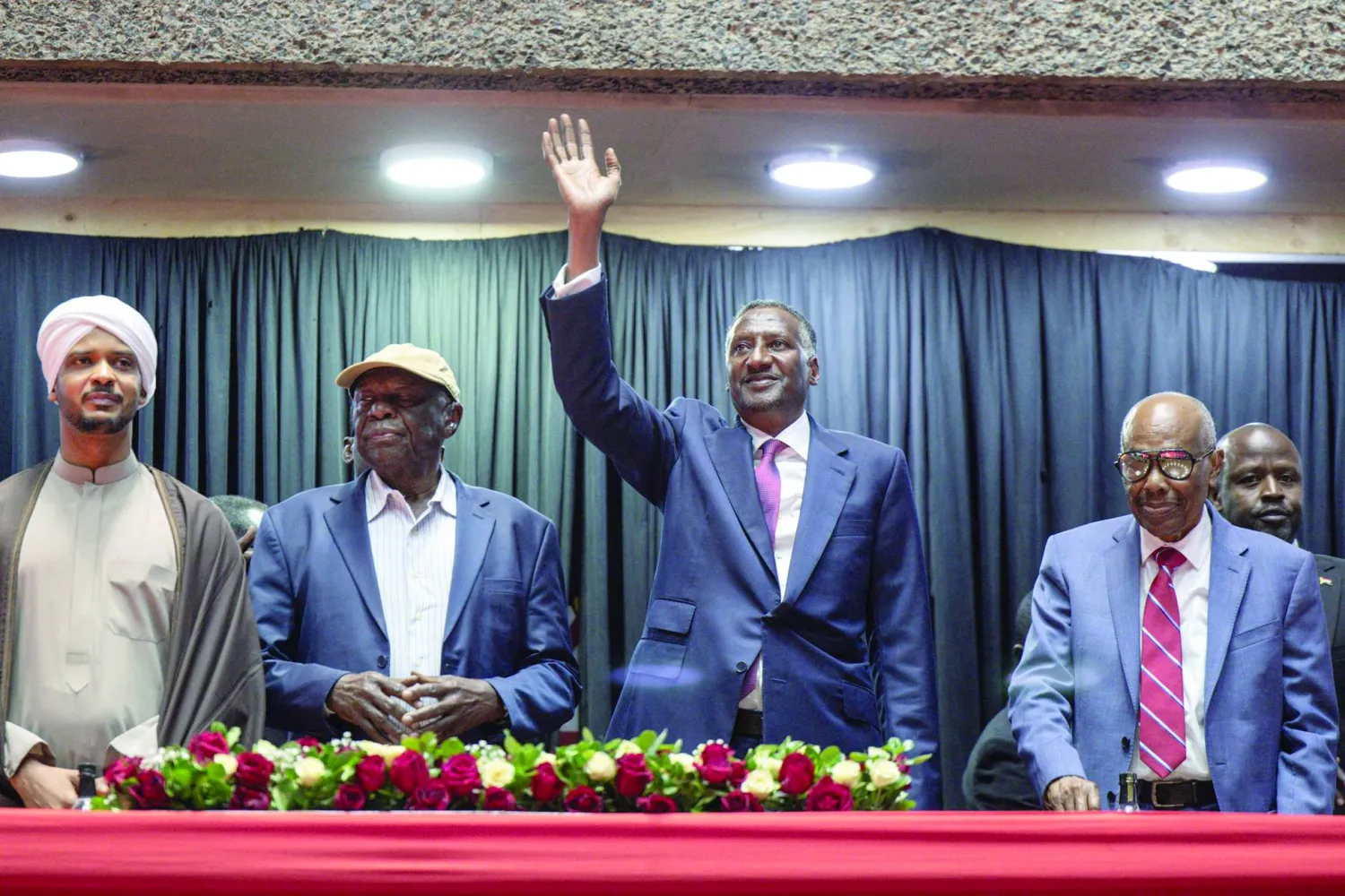 فيما توشك الحرب في السودان على دخول عامها الثالث، قال نائب قائد «قوات الدعم السريع»، عبد الرحيم دقلو، (شقيق محمد حمدان دقلو - حميدتي) إن المعركة المقبلة ستكون في شمال البلاد.