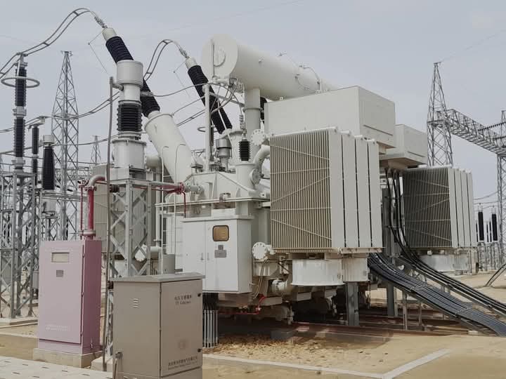 في الساعات الأولى من صباح الأحد، استيقظت ولاية نهر النيل على وقع انفجار مدوٍ، حينما استهدفت طائرات مسيّرة تتبع لقوات الدعم السريع محطة كهرباء بربر التحويلية، الواقعة شمالي مدينة عطبرة بنحو 40 كيلومتراً.