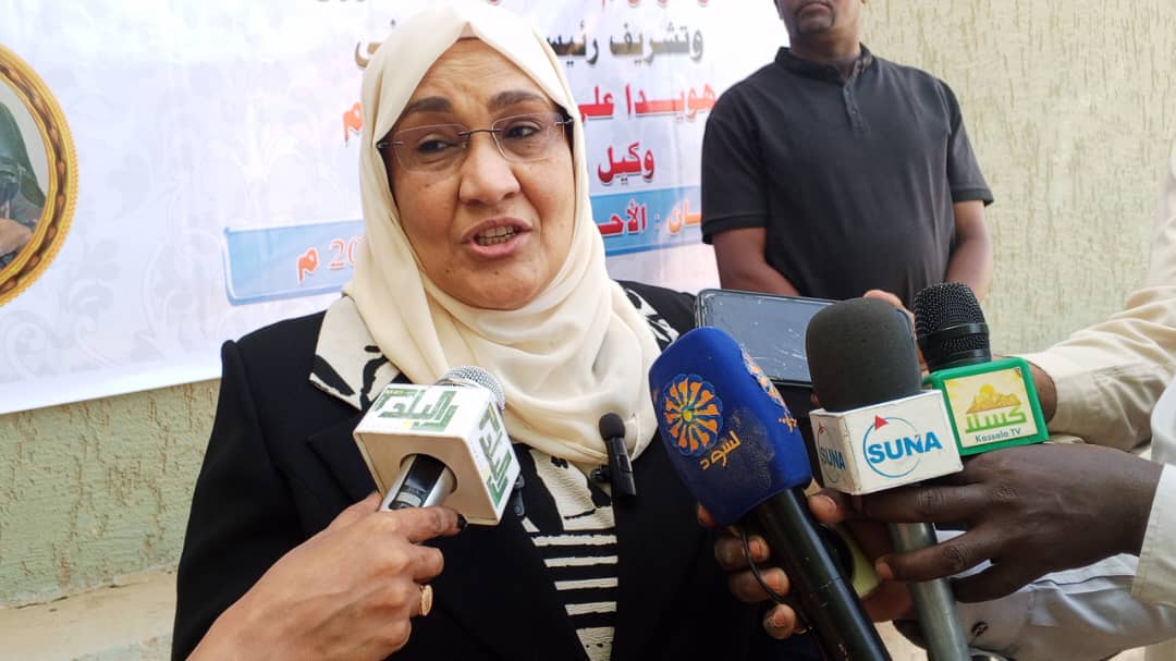 كشفت وكيلة وزارة العدل ورئيسة القطاع القانوني مولانا هويدا علي عوض الكريم، عن رصد كميات ضخمة من المنهوبات المتشابهة في مخازن ولاية الخرطوم، تشمل أنابيب غاز، ثلاجات، شاشات وغيرها، وفقًا لتقارير والي الولاية