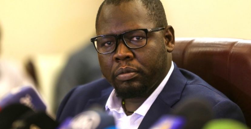 اتهم السياسي البارز مبارك أردول، عبد العزيز الحلو، رئيس الحركة الشعبية – شمال، بـ«خيانة مبادئ النضال»، على خلفية تحالفه الأخير مع قوات الدعم السريع.