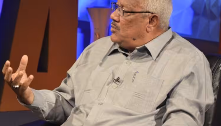 في تصريح مفاجئ من داخل أروقة التحليل العسكري، دعا الخبير الأمني والاستراتيجي اللواء د. أمين إسماعيل مجذوب إلى ضرورة التفاوض مع قوات الدعم السريع، مؤكدًا أن التوقيت الآن مناسب لإنقاذ ما تبقى من السودان.