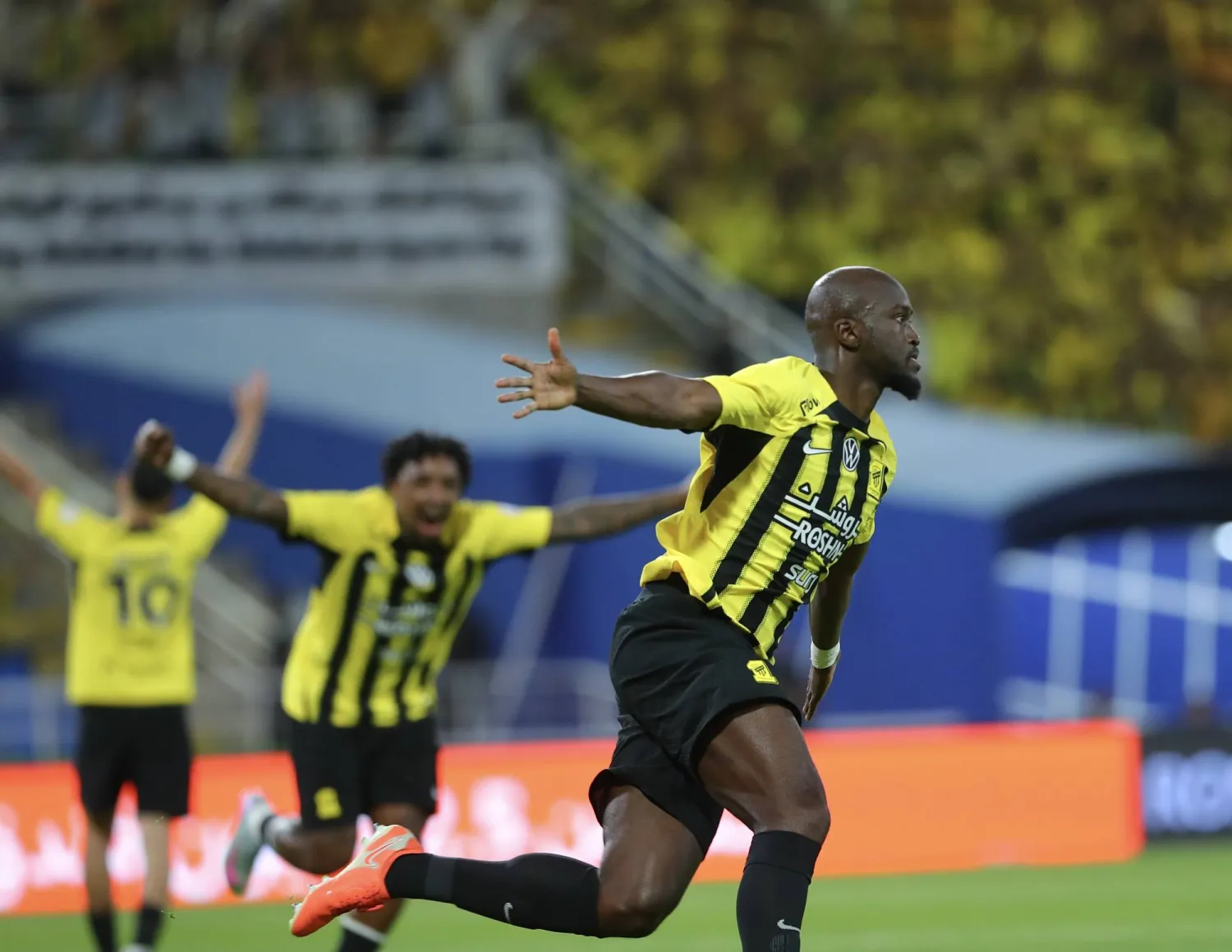 حسم نادي الاتحاد لقب الدوري السعودي للمحترفين لموسم 2024-2025 رسميًا، عقب فوزه الثمين على مضيفه الرائد بثلاثة أهداف مقابل هدف، في المباراة التي جمعتهما ضمن الجولة الـ32 من البطولة.