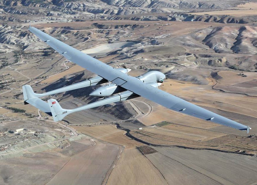 في تطور خطير للصراع الدائر في السودان، أعلنت وزارة الخارجية السودانية عن إدانتها الشديدة لهجوم شنّته قوات الدعم السريع على مدينتي بورتسودان وكسلا شرقي البلاد باستخدام الطائرات المسيّرة، معتبرةً إياه انتهاكًا صارخًا للقانون الدولي وتهديدًا مباشراً لأمن المدنيين ومؤسسات الدولة.