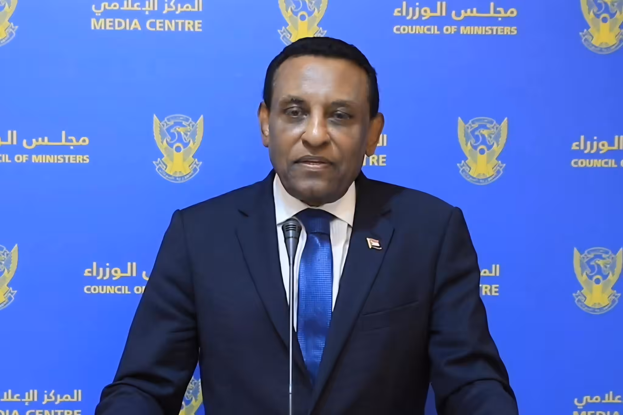 أصدر رئيس مجلس الوزراء السوداني الدكتور كامل إدريس قراراً يقضي بمراجعة نسب القبول في الجامعات السودانية