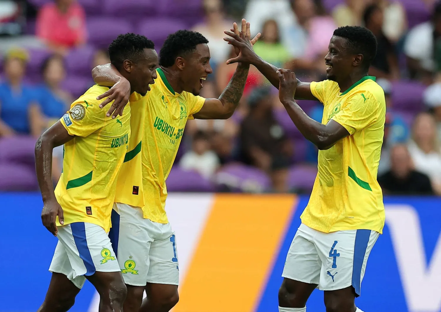 يحلم  ماميلودي صنداونز الجنوب أفريقي بتحقيق مفاجأة مدوية حين يواجه بروسيا دورتموند الألماني، السبت، ضمن بطولة كأس العالم للأندية