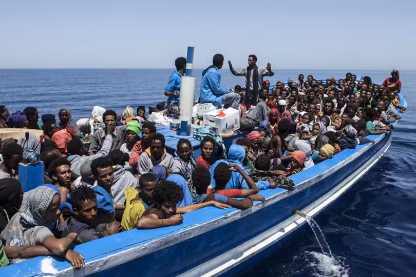 أعلن جهاز مكافحة الهجرة غير الشرعية في ليبيا عن ترحيل 172 مهاجراً سودانياً من مدينة الكفرة إلى خارج البلاد، في خطوة وصفها الجهاز بأنها تأتي