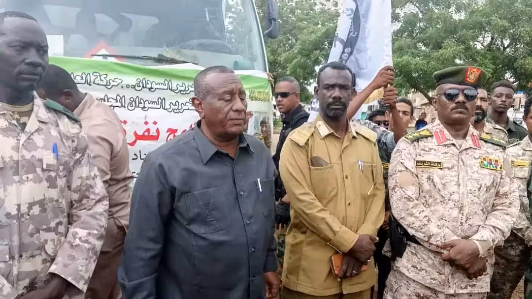 أعلن والي ولاية الجزيرة،  الطاهر إبراهيم الخير، انطلاق عمليات الرش الجوي لمكافحة نواقل الأمراض في جميع محليات الولاية يوم الأحد المقبل، وذلك ضمن خطة متكاملة لإصحاح البيئة وحماية صحة المواطنين.