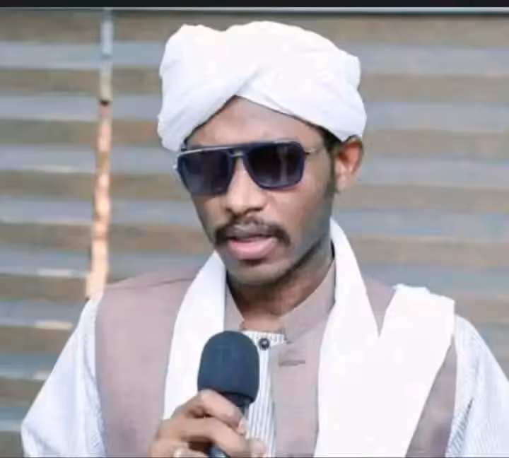 في أجواء من التوافق والإجماع، أعلن شراتي وقيادات قبائل دار حمر عن اختيار الأمير منعم عبدالقادر منعم منصور أميرًا لعموم قبائل دار حمر، خلفًا لوالده الراحل الأمير عبدالقادر منعم منصور عليه رحمة الله.