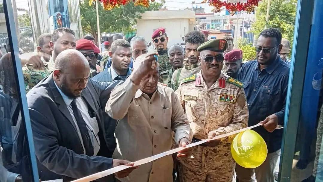 في خطوة وصفت بـ«الانطلاقة الصحية الكبرى»، دشّنت حكومة ولاية الجزيرة صباح الاحد، إعادة العمل بمركز ود مدني لجراحة وأمراض القلب، بعد فترة توقف طويلة، بحضور والي الولاية الأستاذ الطاهر إبراهيم الخير، وعدد من القيادات الصحية والعسكرية والمجتمعية.