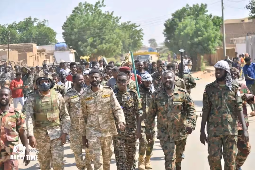 أعلنت حكومة الولاية الشمالية الأحد التعبئة العامة خلال اجتماع مشترك عقده مجلس وزراء الولاية ولجنة الأمن برئاسة الوالي الفريق ركن عبد الرحمن عبد الحميد، وبحضور رئيس اللجنة العليا للاستنفار والمقاومة الشعبية القومية الفريق بشير مكي الباهي وقيادات المقاومة الشعبية.