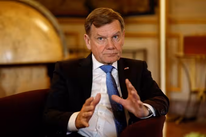 أكد وزير الخارجية الألماني يوهان فاديفول، الثلاثاء، أن خطة الوساطة الرباعية تمثل "الطريق الأقرب نحو إنهاء الحرب وتحقيق السلام في السودان"، مشدداً على ضرورة التزام قوات الدعم السريع بوقف إطلاق النار الذي أعلنت عنه مؤخراً.