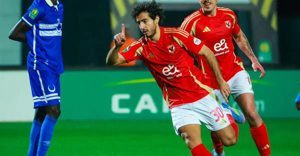 بعد أن حسم الهلال السوداني تأهّله إلى ربع نهائي دوري أبطال إفريقيا متصدّرًا مجموعته عن جدارة واستحقاق، يترقّب الشارع الرياضي الأزرق هوية الخصم القادم في الدور الإقصائي، في انتظار ما ستسفر عنه مباريات المجموعات الأخرى التي لم تُحسم نتائجها النهائية بعد.