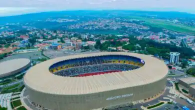 أعلن الاتحاد الرواندي لكرة القدم موافقته الرسمية على تحويل مباراة القمّة المرتقبة بين الهلال والمريخ إلى أرضية استاد أماهورو، لتُقام يوم الثلاثاء المقبل عند الساعة 6:30 مساءً.